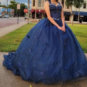 Elegant Blue Prom Dress with Embellishments